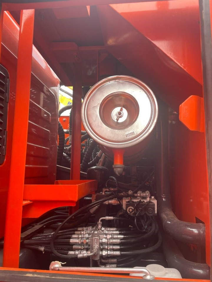 Doosan DX 225 - Pelle sur chenille: photos 5 Doosan DX 225 - Pelle sur chenille: photos 5