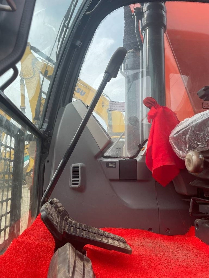 Doosan DX 225 - Pelle sur chenille: photos 3 Doosan DX 225 - Pelle sur chenille: photos 3