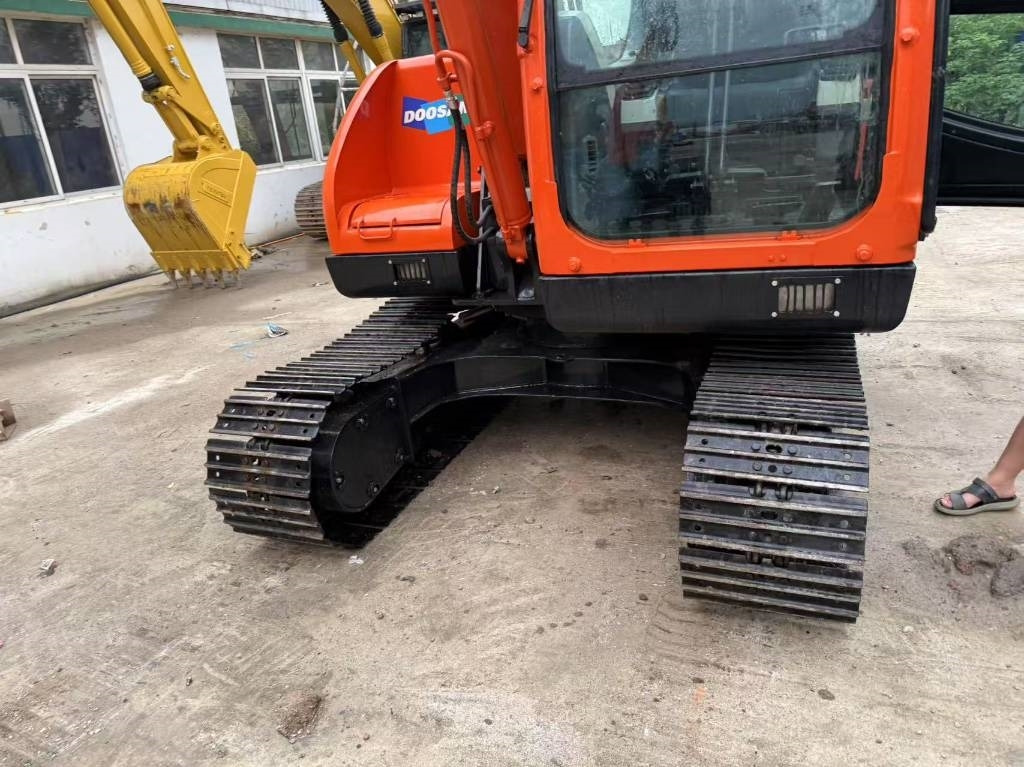 Pelle sur chenille Doosan DX 75: photos 8 Pelle sur chenille Doosan DX 75: photos 8