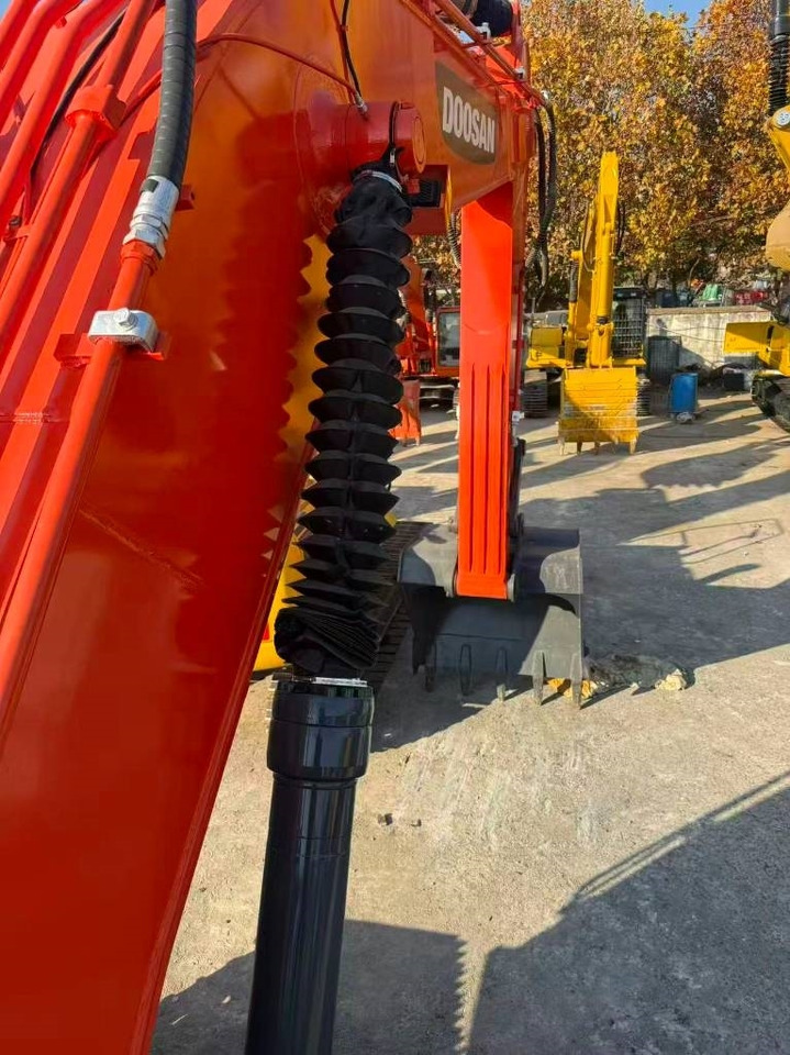 Doosan DX345LC-9C - Pelle sur chenille: photos 4 Doosan DX345LC-9C - Pelle sur chenille: photos 4