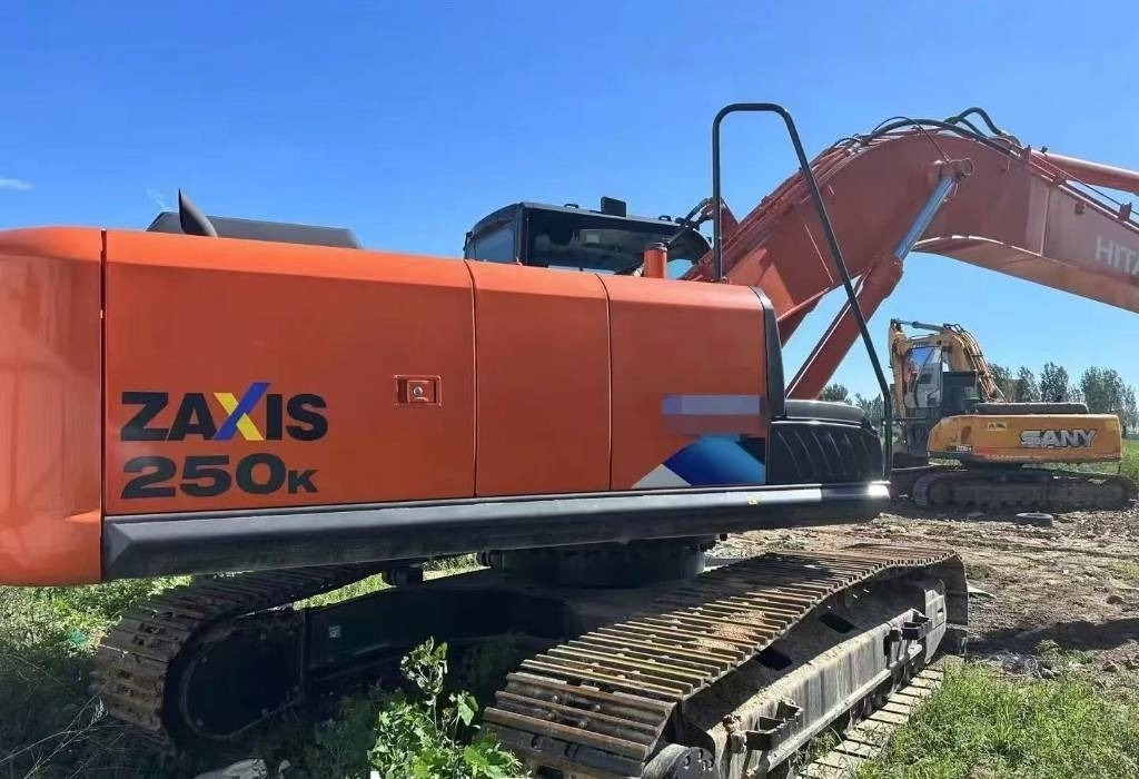 Hitachi 250 - Pelle sur chenille: photos 2 Hitachi 250 - Pelle sur chenille: photos 2