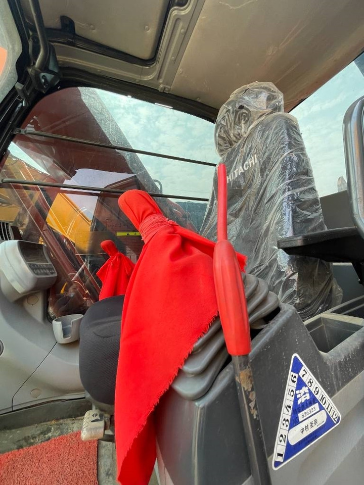 Hitachi Zaxis 200 LC - Pelle sur chenille: photos 5 Hitachi Zaxis 200 LC - Pelle sur chenille: photos 5