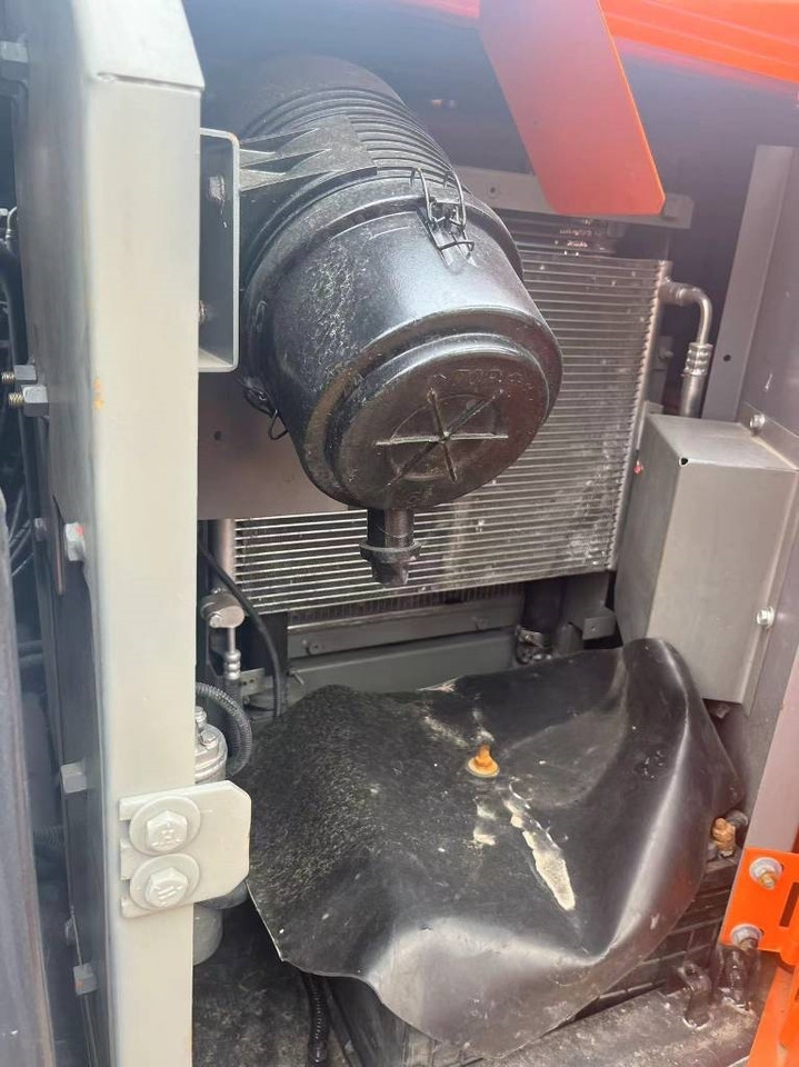 Hitachi zaxis60 - Pelle sur chenille: photos 5 Hitachi zaxis60 - Pelle sur chenille: photos 5