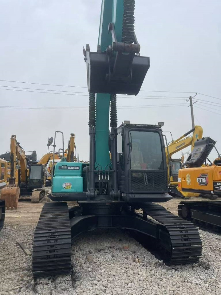 Kobelco SK 200 - Pelle sur chenille: photos 5 Kobelco SK 200 - Pelle sur chenille: photos 5