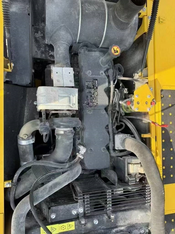 Komatsu PC 220-8  - Pelle sur chenille: photos 2 Komatsu PC 220-8  - Pelle sur chenille: photos 2