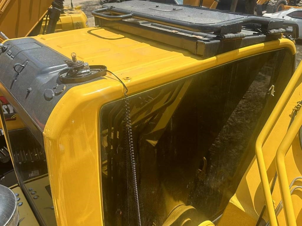 Komatsu PC 240 LC-8 - Pelle sur chenille: photos 3 Komatsu PC 240 LC-8 - Pelle sur chenille: photos 3
