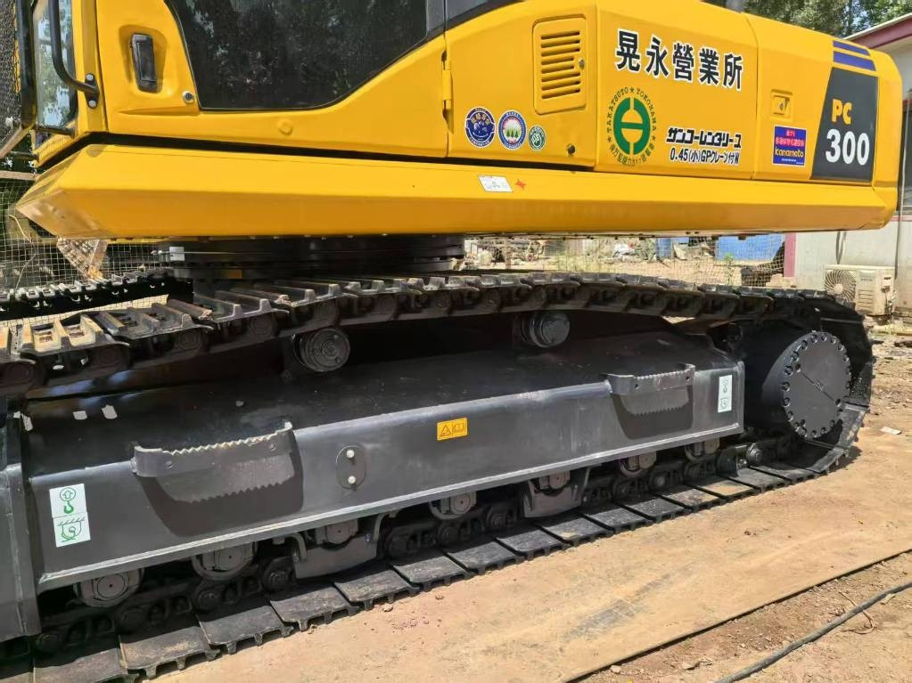 Komatsu PC 300  - Pelle sur chenille: photos 1 Komatsu PC 300  - Pelle sur chenille: photos 1