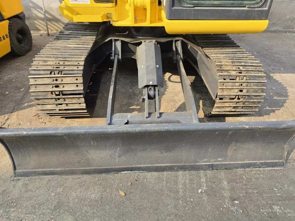 Komatsu PC 70 - Mini pelle: photos 3 Komatsu PC 70 - Mini pelle: photos 3