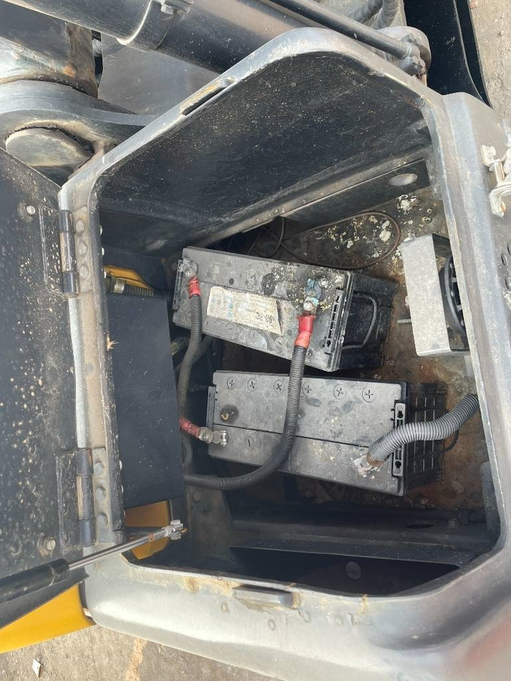 Volvo EC 140 - Pelle sur chenille: photos 4 Volvo EC 140 - Pelle sur chenille: photos 4