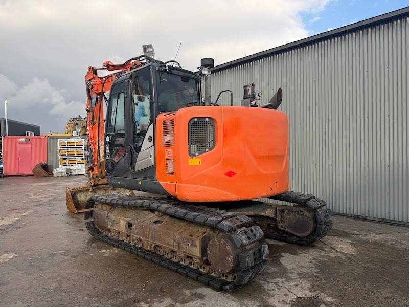 Hitachi ZX 135 US 5-B - Pelle sur chenille: photos 2 Hitachi ZX 135 US 5-B - Pelle sur chenille: photos 2
