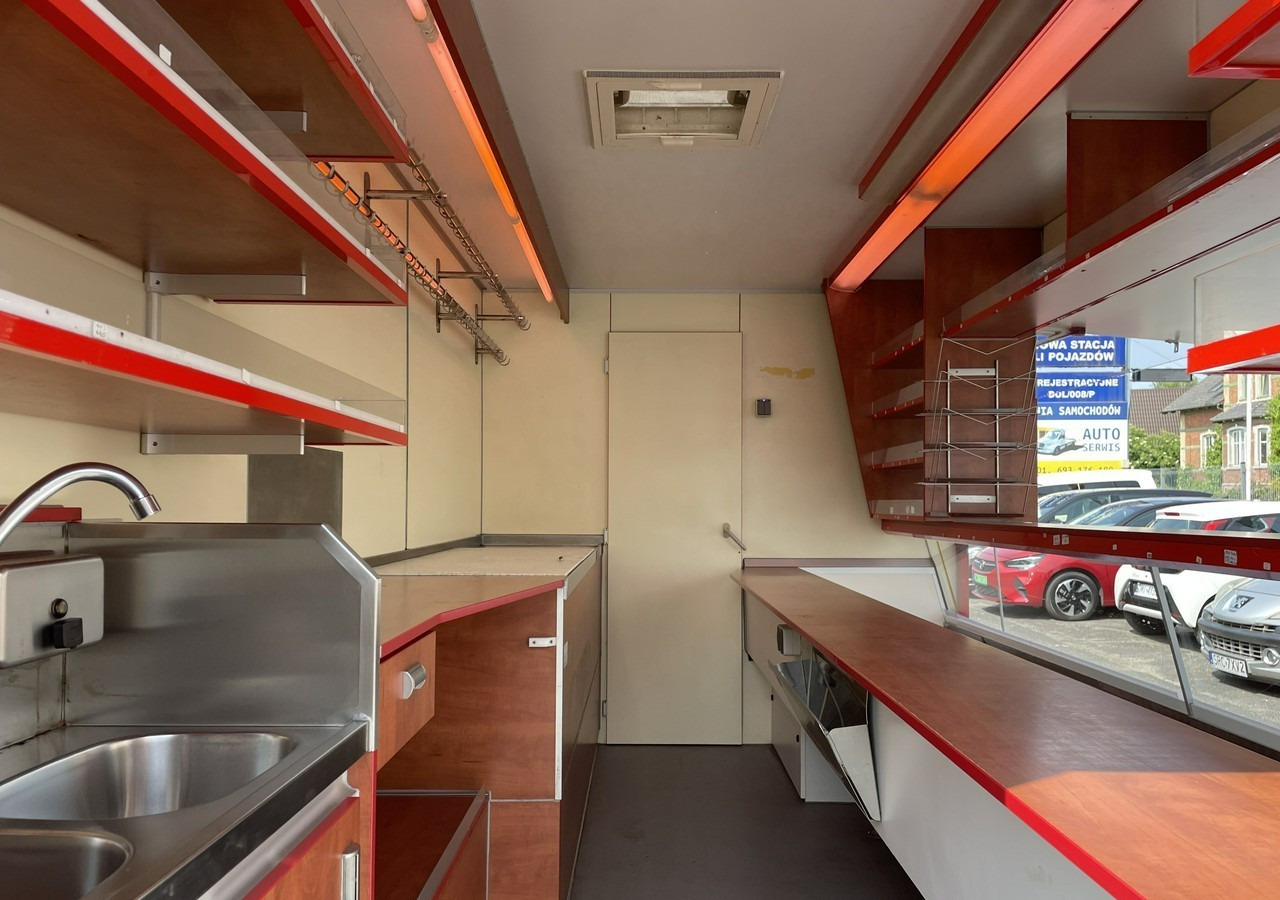 Fiat Ducato Autosklep wędlin Gastronomiczny Food Truck Foodtruck Sklep Borco 201 - Camion magasin: photos 2 Fiat Ducato Autosklep wędlin Gastronomiczny Food Truck Foodtruck Sklep Borco 201 - Camion magasin: photos 2