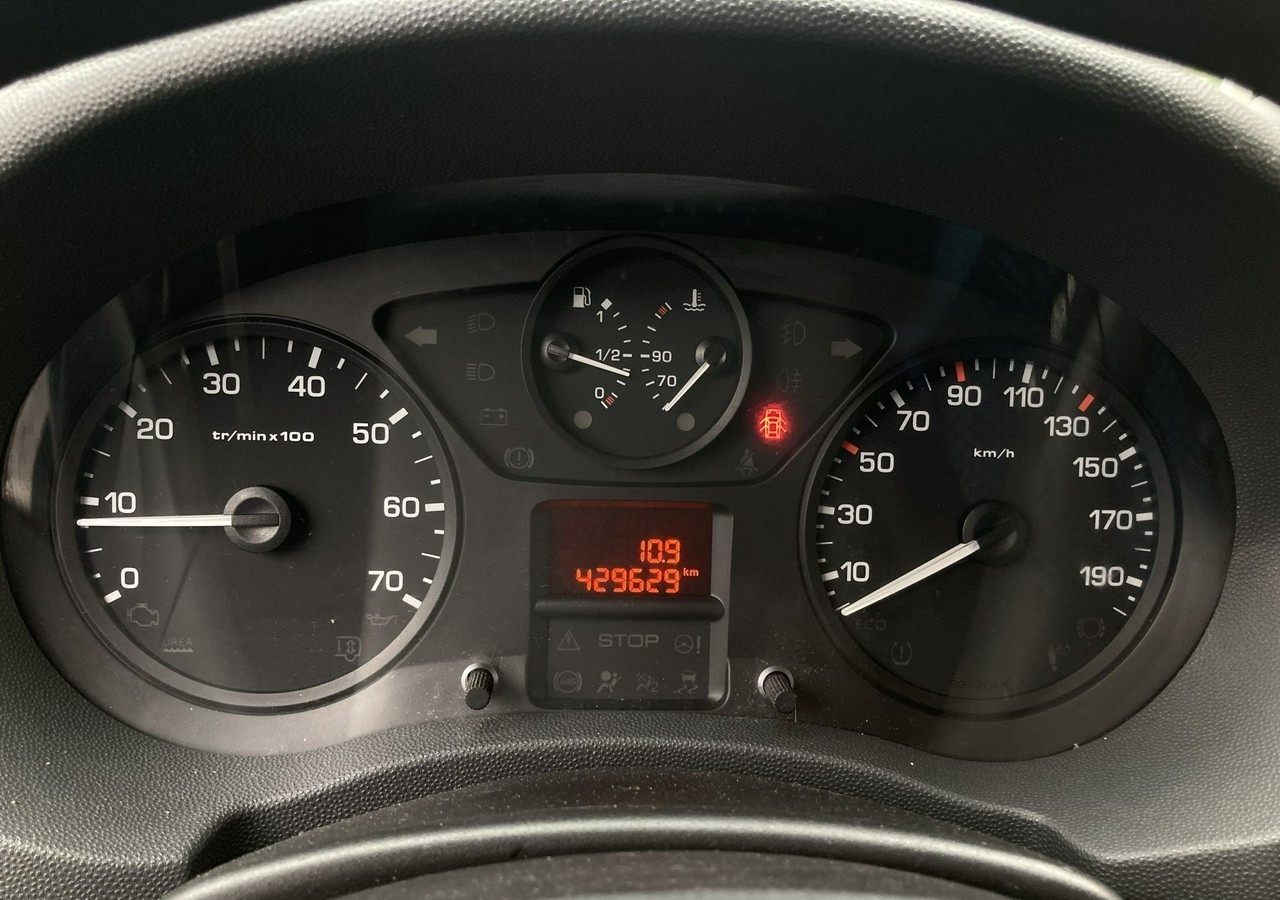 Fourgon utilitaire Fiat Scudo Fiat Scudo 2.0 JTD Maxi Klima 2016: photos 14 Fourgon utilitaire Fiat Scudo Fiat Scudo 2.0 JTD Maxi Klima 2016: photos 14