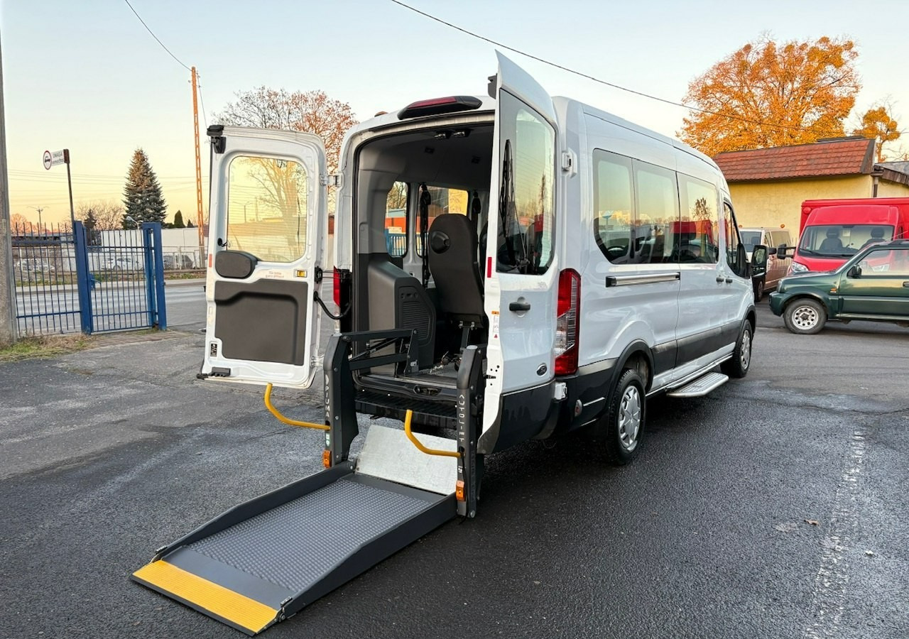 Ford Transit VIII Transit do przewozu Niepełnosprawnych 3 Wózki inwalida Rrampa 2020 - Voiture: photos 4 Ford Transit VIII Transit do przewozu Niepełnosprawnych 3 Wózki inwalida Rrampa 2020 - Voiture: photos 4