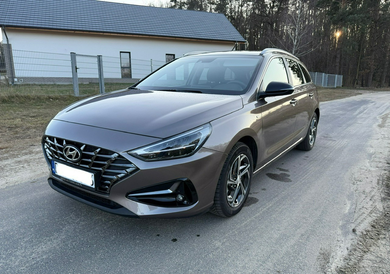 Hyundai i30 II Hyundai i30 1.5T-GDI160KM SMART PLUS +LED Salon PL Jak Nowy 2023 - Voiture: photos 1 Hyundai i30 II Hyundai i30 1.5T-GDI160KM SMART PLUS +LED Salon PL Jak Nowy 2023 - Voiture: photos 1