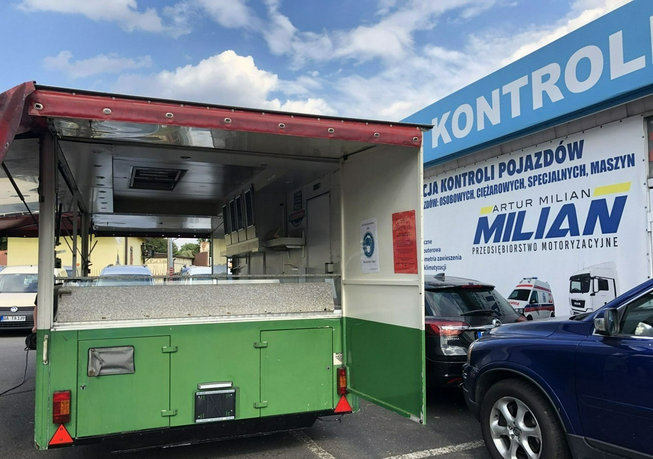 Inna Inny Autosklep Gastronomicznay Foodtruck sklep Food truck Gril imbis Borc - Remorque magasin: photos 3 Inna Inny Autosklep Gastronomicznay Foodtruck sklep Food truck Gril imbis Borc - Remorque magasin: photos 3