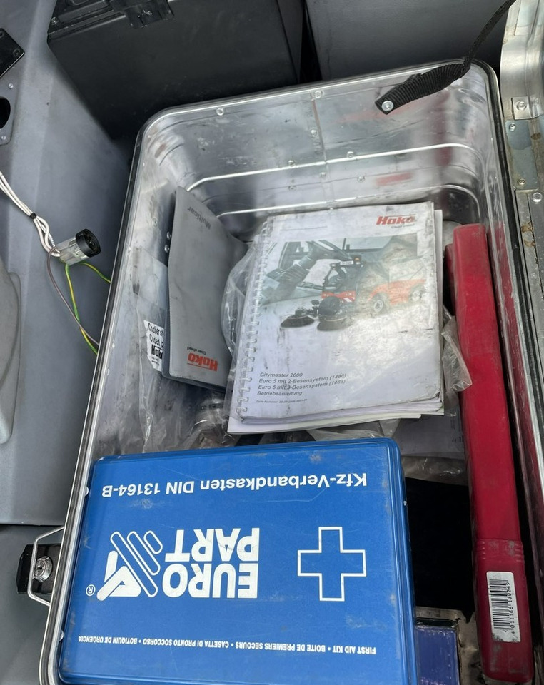 Inna Inny Hako Citymaster 2000 Zamiatarka 2016 - Balayeuse de voirie: photos 5 Inna Inny Hako Citymaster 2000 Zamiatarka 2016 - Balayeuse de voirie: photos 5