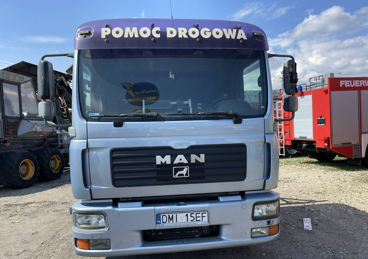 MAN Inny MAN MAN TGL 8.210 Pomoc drogowa Autolaweta na 2 Auta 2005 - Remorqueuse: photos 3 MAN Inny MAN MAN TGL 8.210 Pomoc drogowa Autolaweta na 2 Auta 2005 - Remorqueuse: photos 3