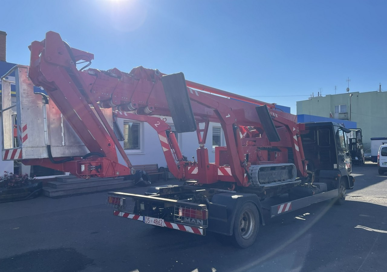 MAN Inny MAN Man Podnośnik koszowy zwyżka na gąsienicach TEUPEN LIFT LEO 30H. - Nacelle araignée: photos 5 MAN Inny MAN Man Podnośnik koszowy zwyżka na gąsienicach TEUPEN LIFT LEO 30H. - Nacelle araignée: photos 5