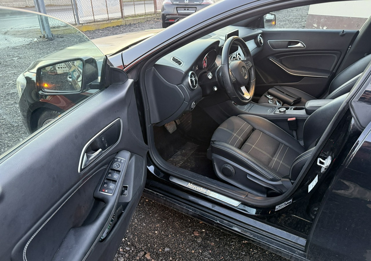 Mercedes-Benz Klasa CLA C117/X117 Mercedes-Benz Klasa CLA Mercedes CLA 250 4MATIC 2.0-210KM Bogate wyposażenie 2016 - Voiture: photos 2 Mercedes-Benz Klasa CLA C117/X117 Mercedes-Benz Klasa CLA Mercedes CLA 250 4MATIC 2.0-210KM Bogate wyposażenie 2016 - Voiture: photos 2