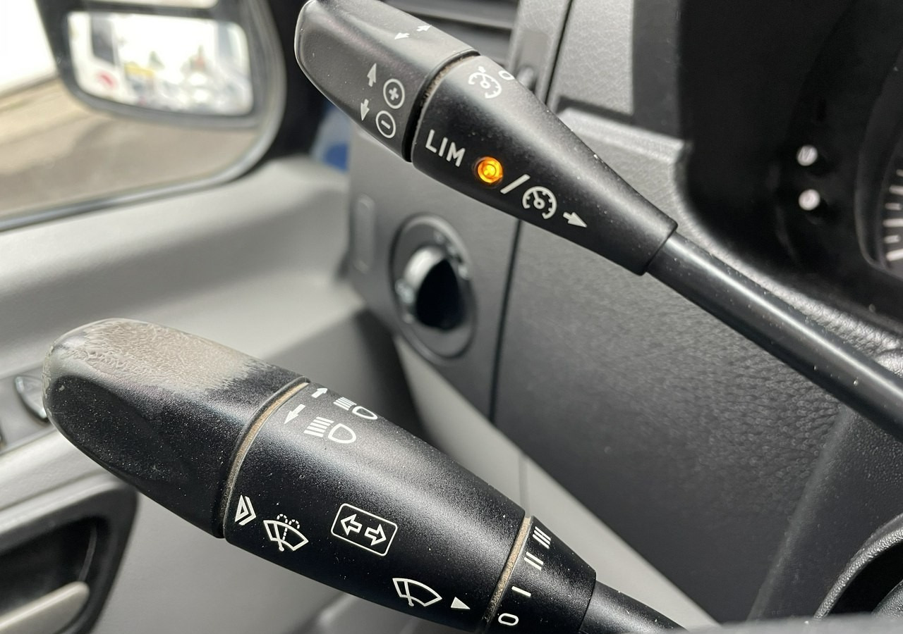 Utilitaire double cabine Mercedes-Benz Sprinter Sprinter 316 Maxi Brygadówka 6-osob dokka doka Klima 2010: photos 19 Utilitaire double cabine Mercedes-Benz Sprinter Sprinter 316 Maxi Brygadówka 6-osob dokka doka Klima 2010: photos 19