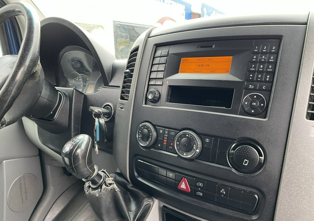 Utilitaire double cabine Mercedes-Benz Sprinter Sprinter 316 Maxi Brygadówka 6-osob dokka doka Klima 2010: photos 6 Utilitaire double cabine Mercedes-Benz Sprinter Sprinter 316 Maxi Brygadówka 6-osob dokka doka Klima 2010: photos 6