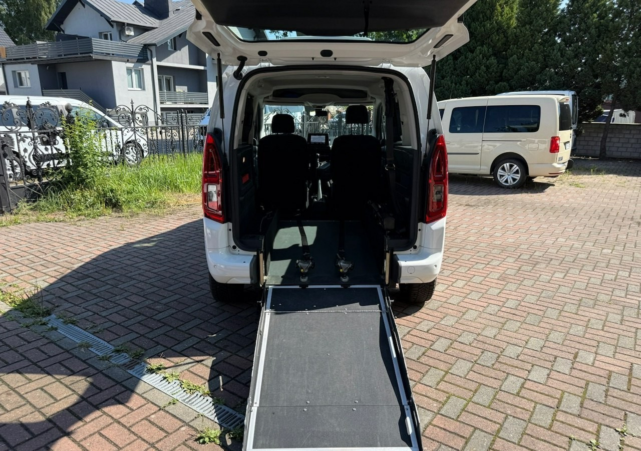 Opel Combo IV Opel Combo Life Niepełnosprawnych inwalida Rampa 32105 km Model 2022 - Voiture: photos 2 Opel Combo IV Opel Combo Life Niepełnosprawnych inwalida Rampa 32105 km Model 2022 - Voiture: photos 2