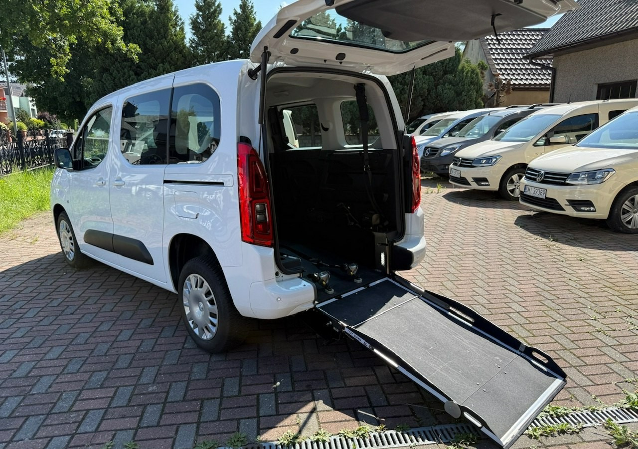 Opel Combo IV Opel Combo Life Niepełnosprawnych inwalida Rampa 32105 km Model 2022 - Voiture: photos 3 Opel Combo IV Opel Combo Life Niepełnosprawnych inwalida Rampa 32105 km Model 2022 - Voiture: photos 3
