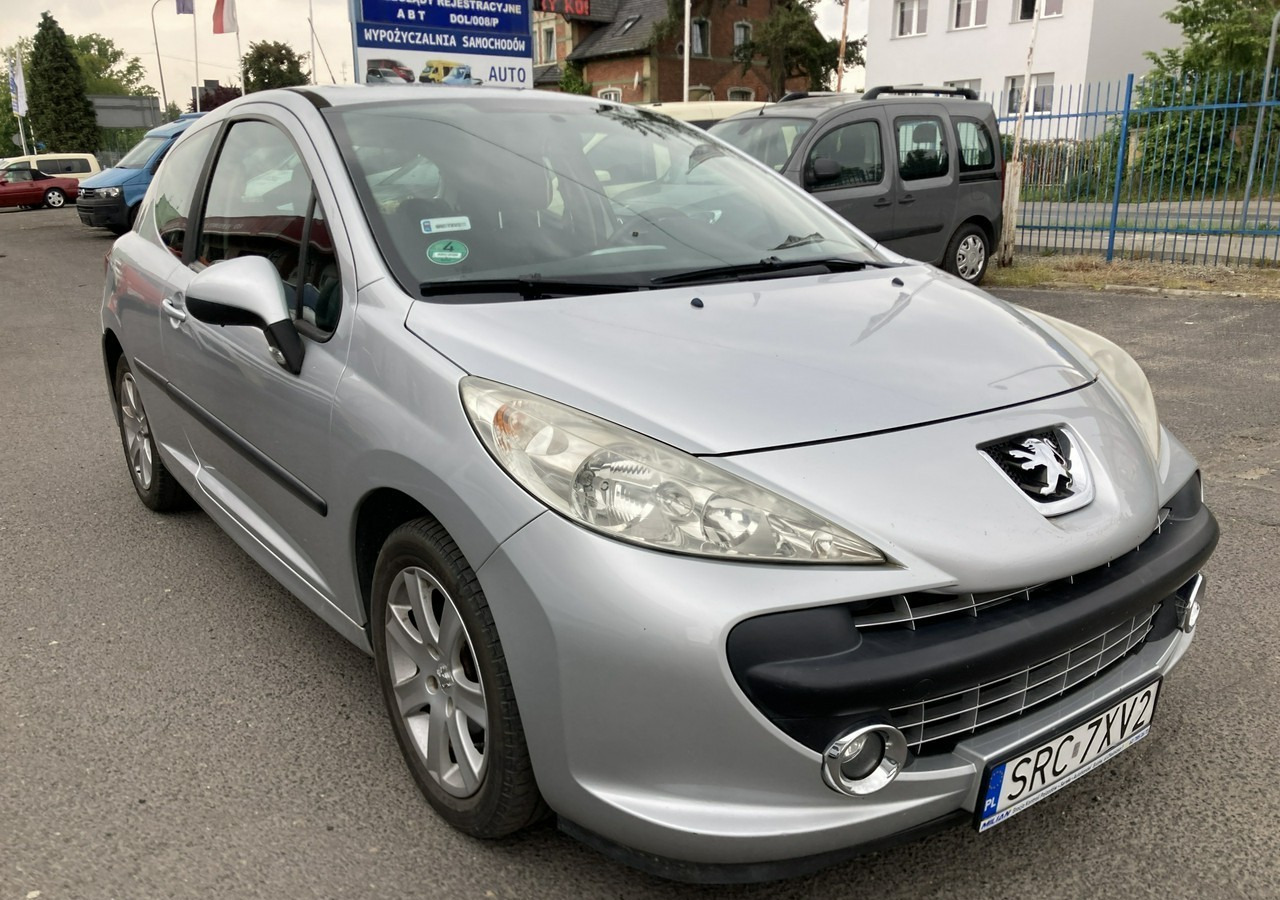 Peugeot 207 Peugeot 207 1.6HDI-16V Klima 2007 - Voiture à hayon: photos 1 Peugeot 207 Peugeot 207 1.6HDI-16V Klima 2007 - Voiture à hayon: photos 1