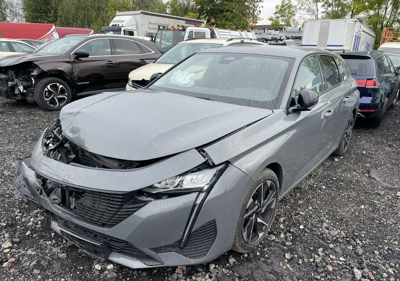 Peugeot 308 P5 Peugeot 308 1.5-131KM BlueHDi Allure Pack S&S EAT8 Salon PL 2024 - Voiture break: photos 2 Peugeot 308 P5 Peugeot 308 1.5-131KM BlueHDi Allure Pack S&S EAT8 Salon PL 2024 - Voiture break: photos 2