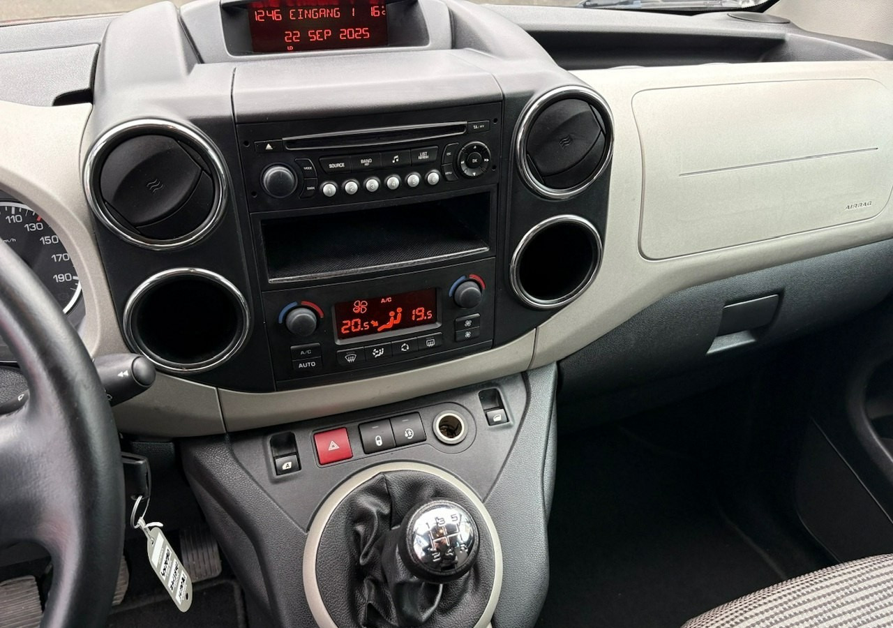 Voiture break Peugeot Partner II Peugeot Partner Tepee 100 Family Model 2013: photos 15 Voiture break Peugeot Partner II Peugeot Partner Tepee 100 Family Model 2013: photos 15