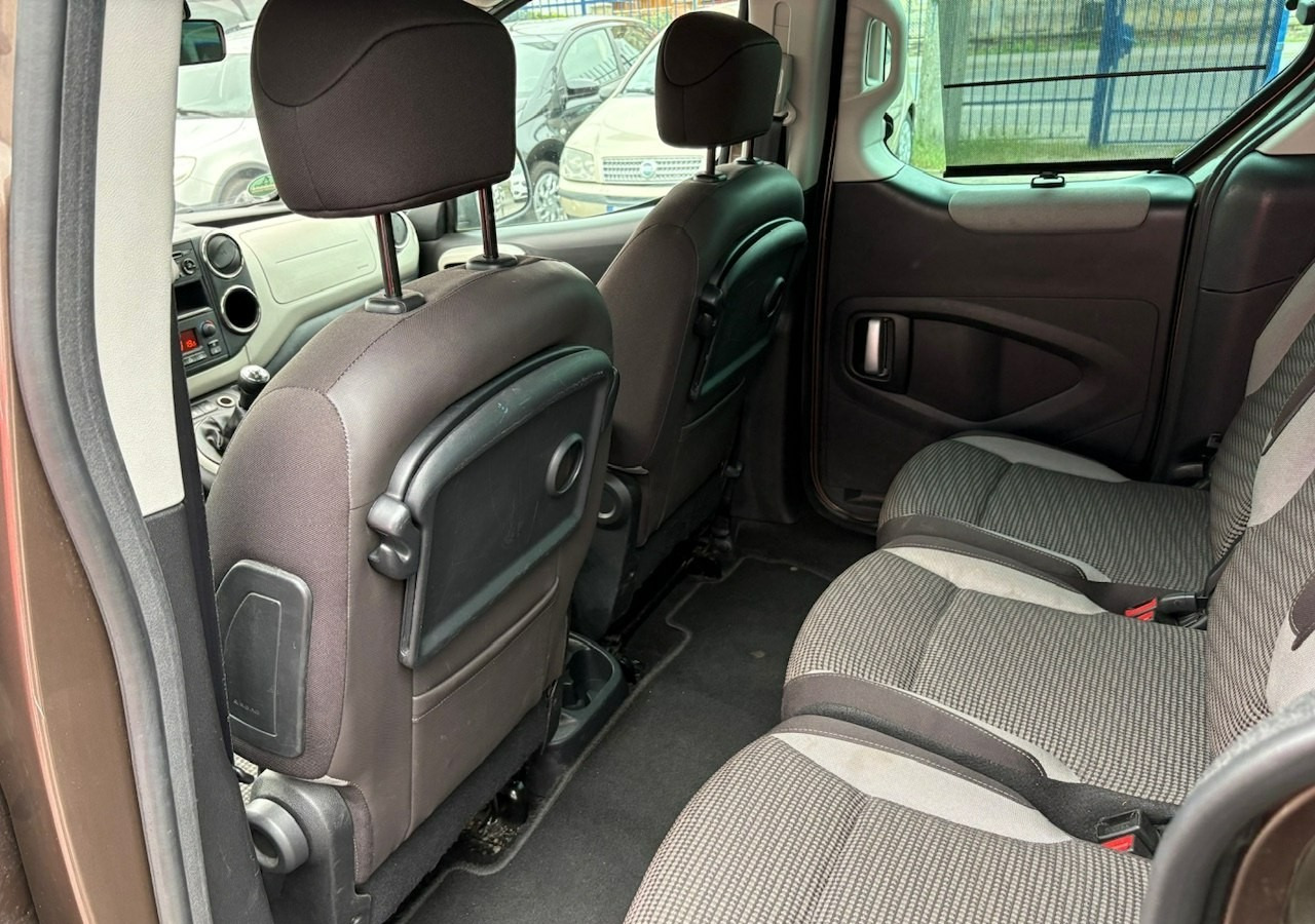 Voiture break Peugeot Partner II Peugeot Partner Tepee 100 Family Model 2013: photos 20 Voiture break Peugeot Partner II Peugeot Partner Tepee 100 Family Model 2013: photos 20