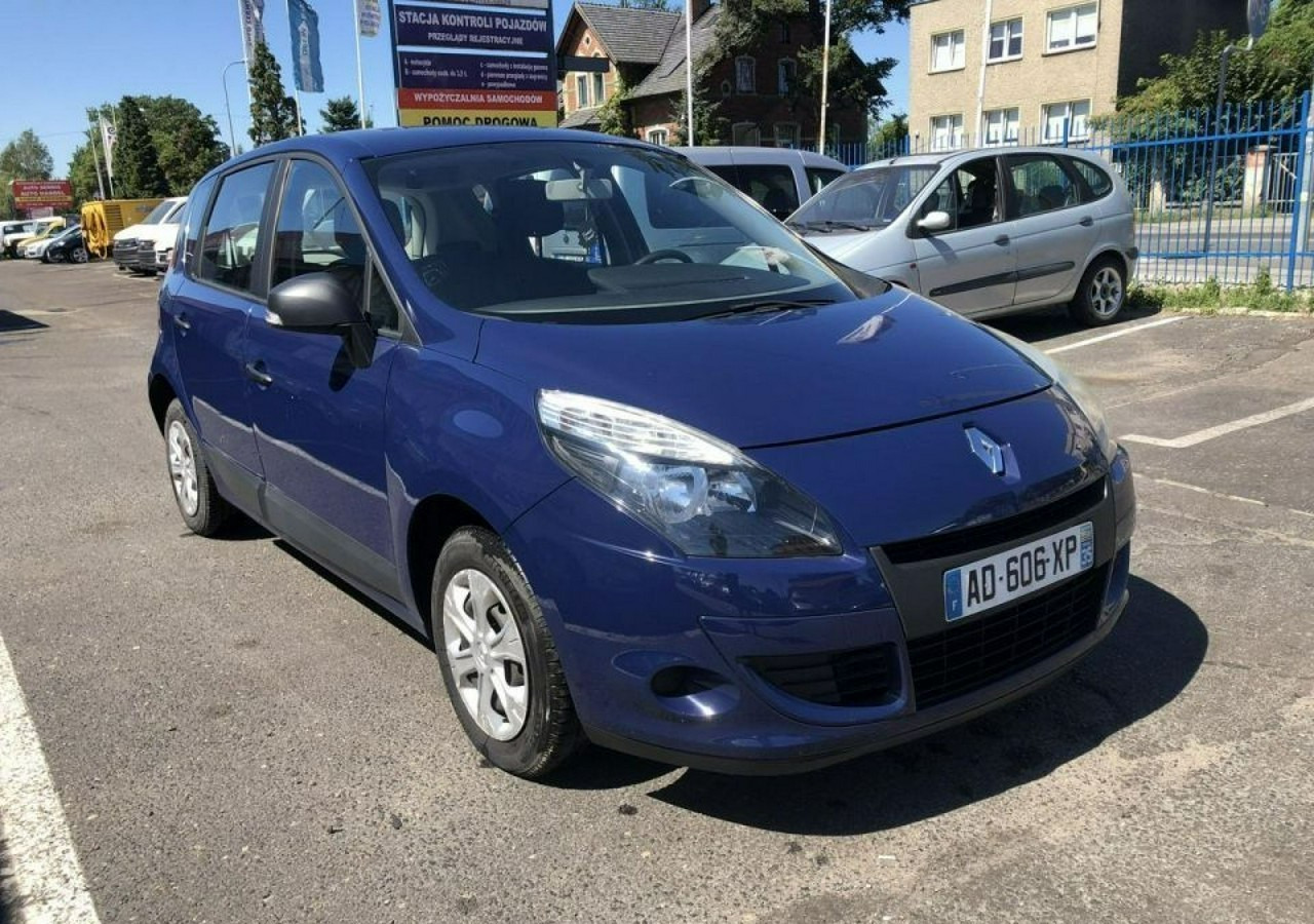 Renault Scenic II 1,5dci Expression KLIMA 98800km 2009 - Voiture: photos 1 Renault Scenic II 1,5dci Expression KLIMA 98800km 2009 - Voiture: photos 1
