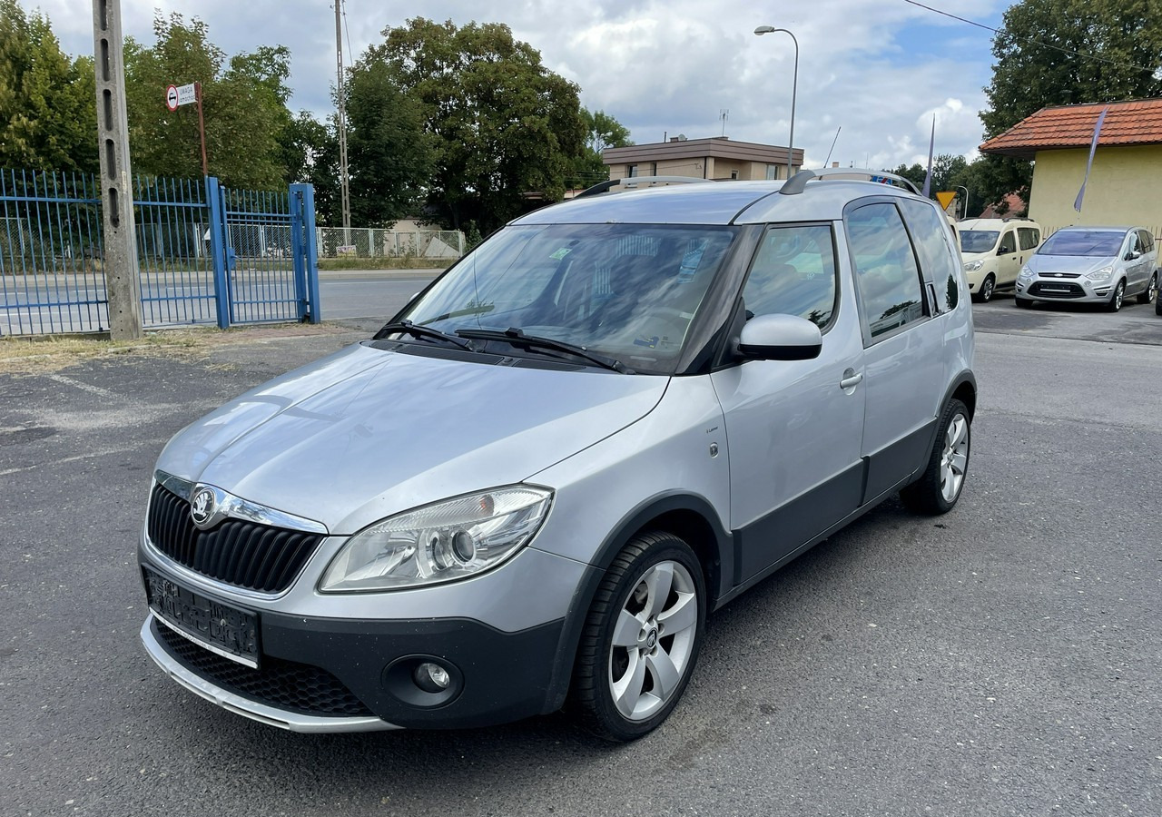 Skoda Roomster I Roomster Scout 1.6-16V Klima 2012 - Voiture: photos 1 Skoda Roomster I Roomster Scout 1.6-16V Klima 2012 - Voiture: photos 1