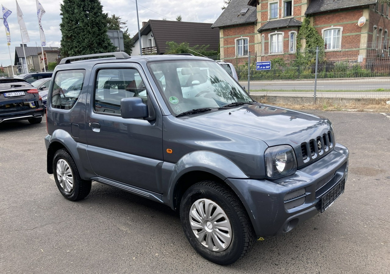 Suzuki Jimny Suzuki Jimny 1.3-16V 4X4 Klima 2006 - Voiture: photos 2 Suzuki Jimny Suzuki Jimny 1.3-16V 4X4 Klima 2006 - Voiture: photos 2