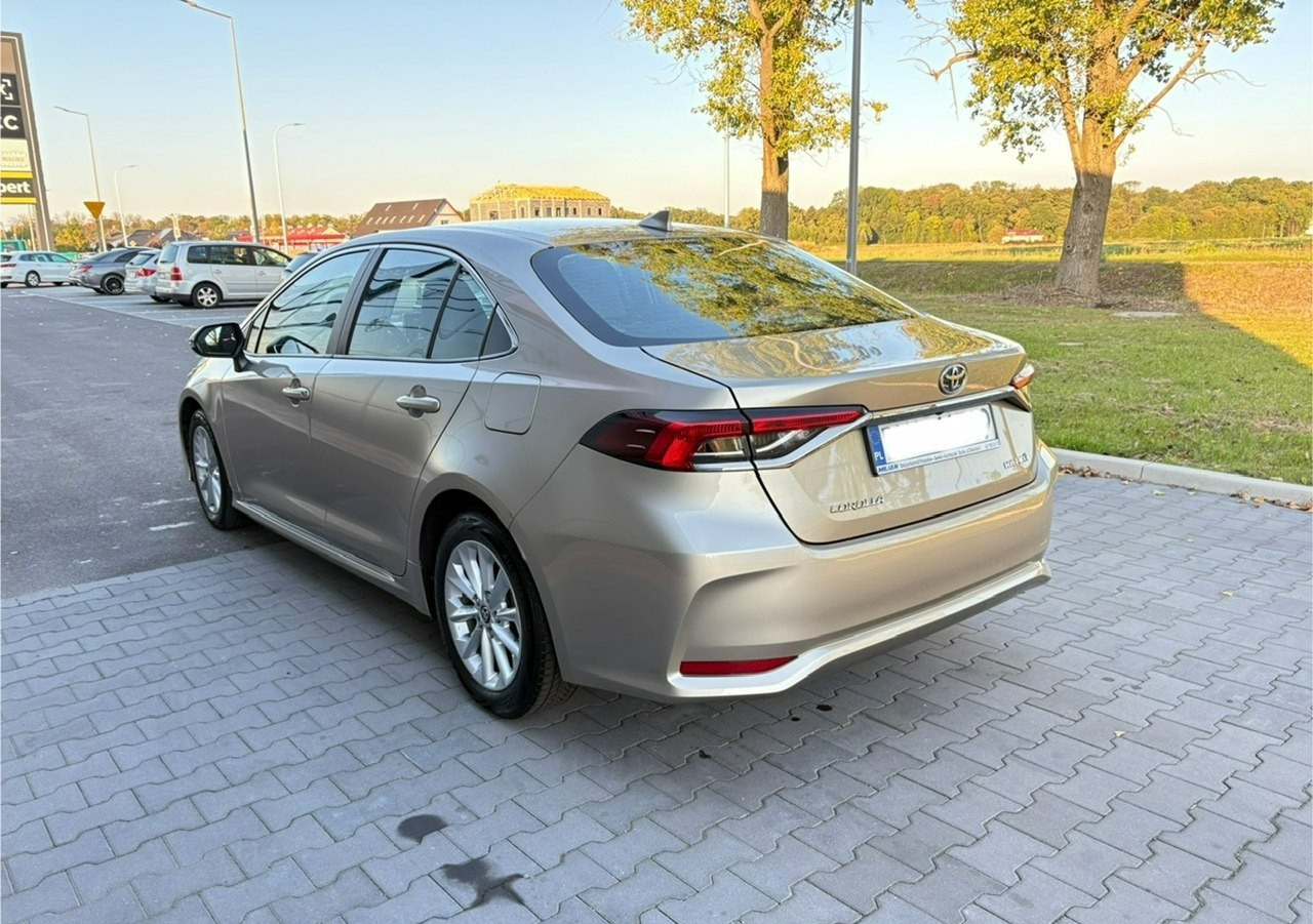 Toyota Corolla XII Corolla 1.8 Hybrid 140KM Comfort 2022 - Berline: photos 5 Toyota Corolla XII Corolla 1.8 Hybrid 140KM Comfort 2022 - Berline: photos 5