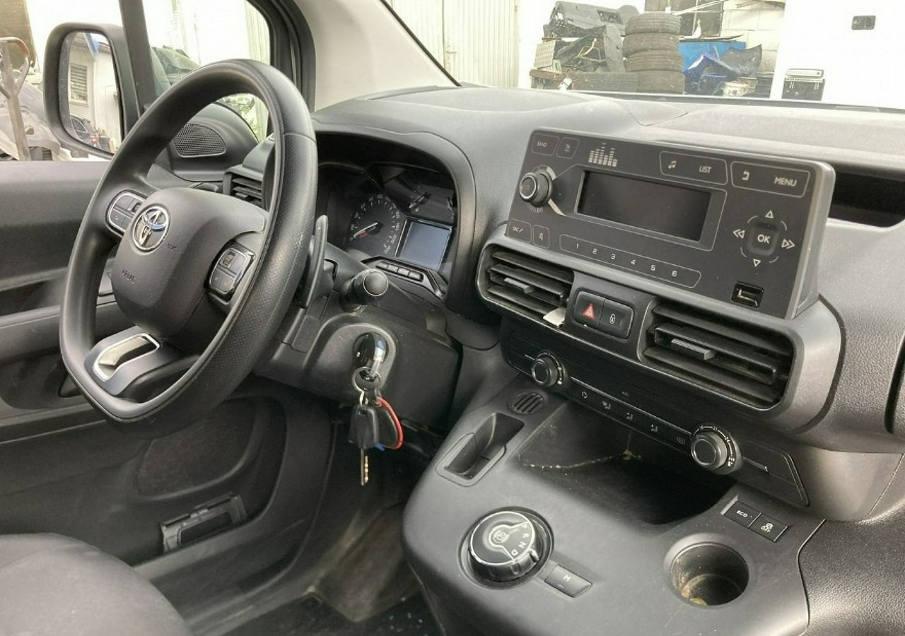 Toyota Inny Toyota Toyota Proace City MAXI Automat Klima 5-osob Salon PL Model 2020 - Fourgon utilitaire: photos 2 Toyota Inny Toyota Toyota Proace City MAXI Automat Klima 5-osob Salon PL Model 2020 - Fourgon utilitaire: photos 2