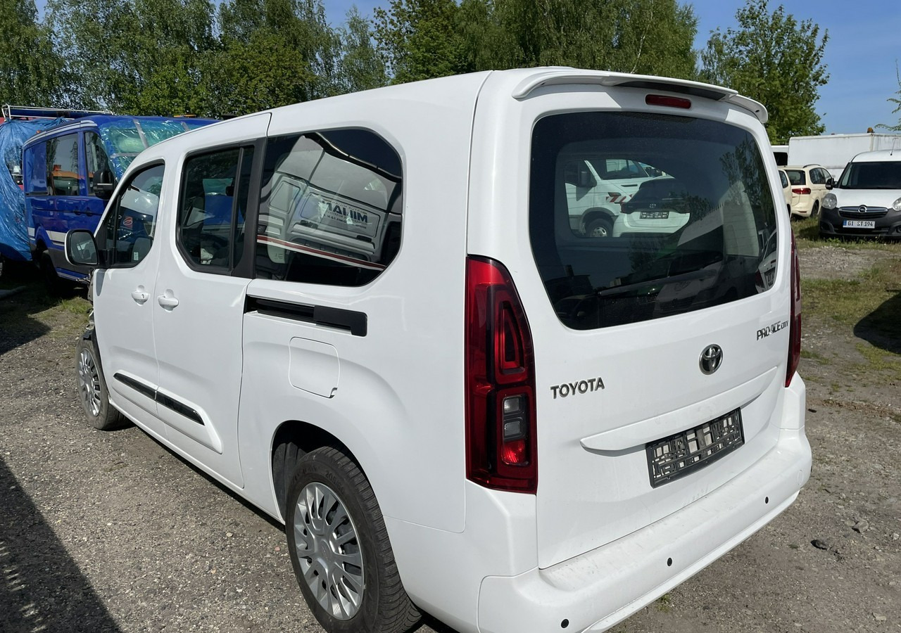 Toyota ProAce Proace City Verso Toyota Proace City Verso Long 1.5 D-4D Business 2021Salon - Voiture: photos 1 Toyota ProAce Proace City Verso Toyota Proace City Verso Long 1.5 D-4D Business 2021Salon - Voiture: photos 1