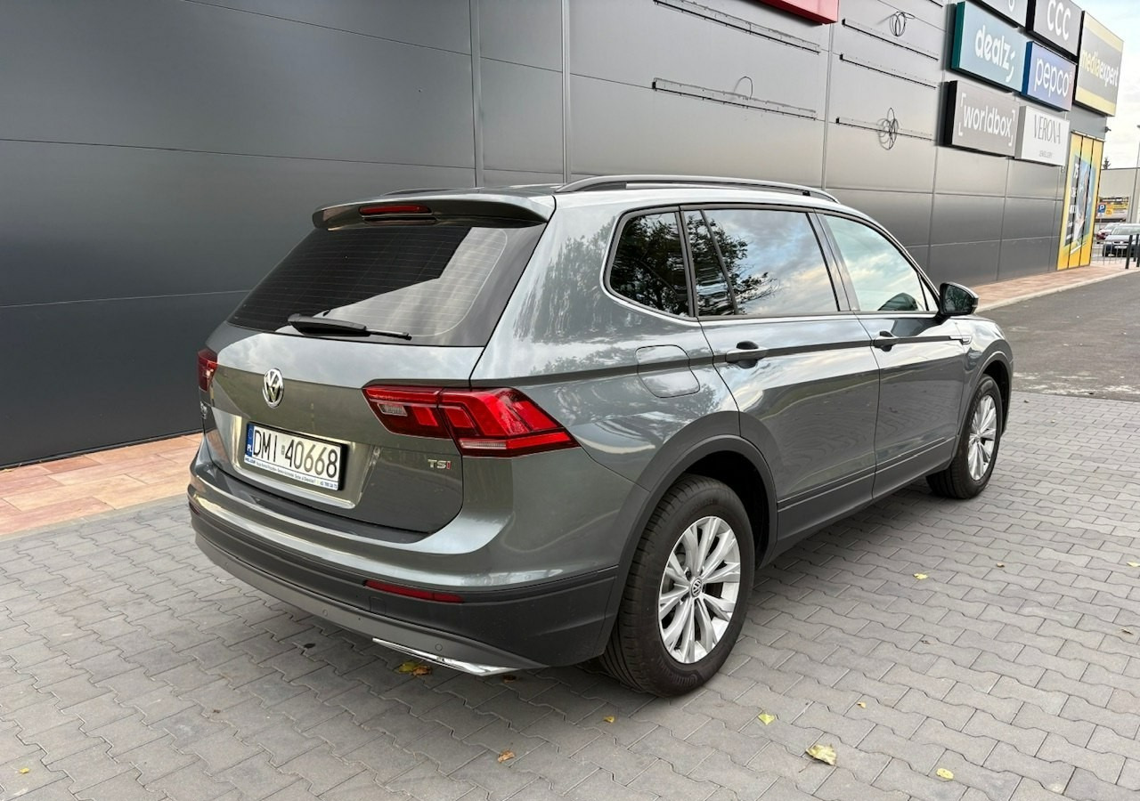 Volkswagen Tiguan II 1,4TSI 150KM 65tyśkm 7osobowy Comfort Tempomat ACC Klima Alu 2018 - SUV: photos 4 Volkswagen Tiguan II 1,4TSI 150KM 65tyśkm 7osobowy Comfort Tempomat ACC Klima Alu 2018 - SUV: photos 4