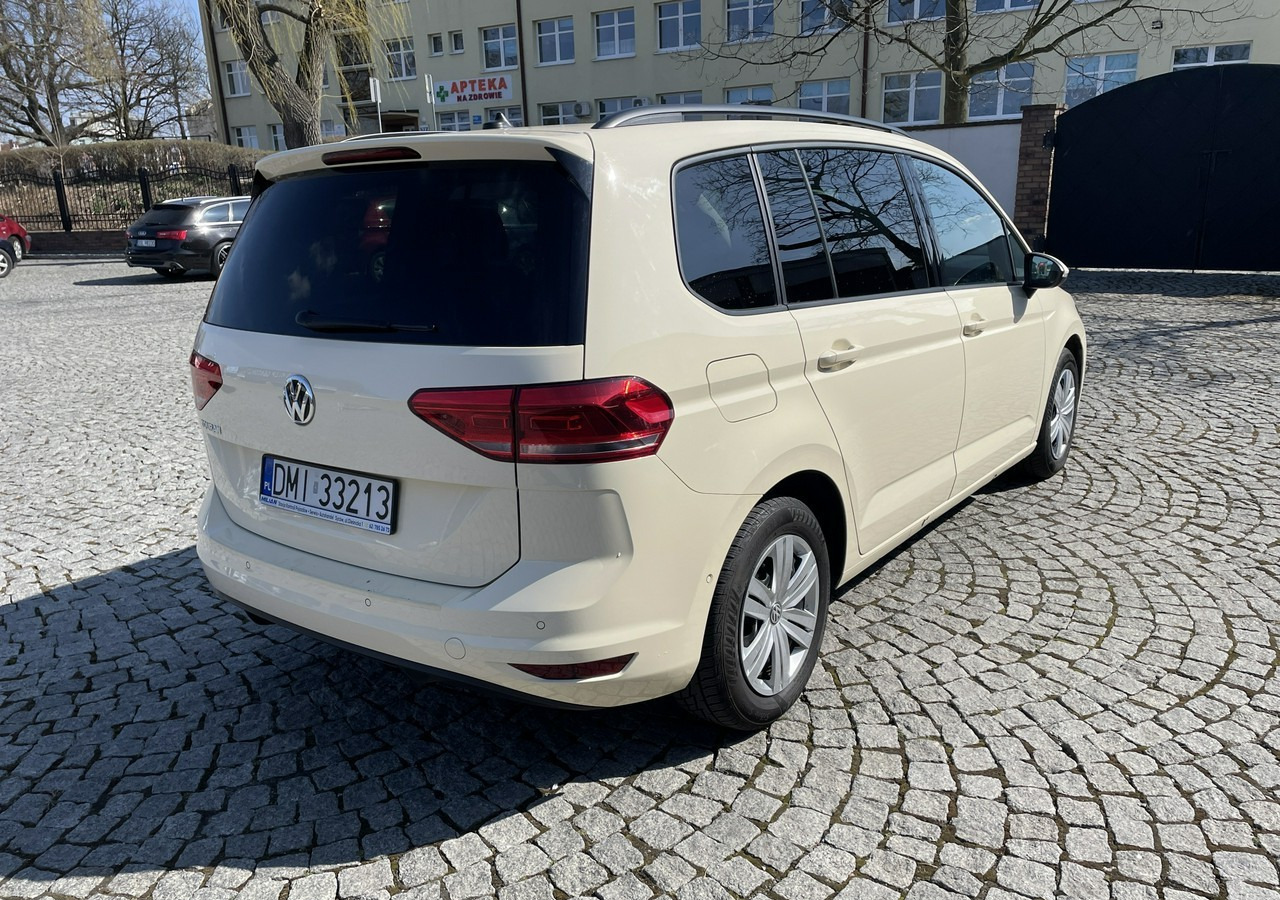 Volkswagen Touran III 2.0 TDI DSG Automat 7osobowy 2020 - Voiture: photos 2 Volkswagen Touran III 2.0 TDI DSG Automat 7osobowy 2020 - Voiture: photos 2