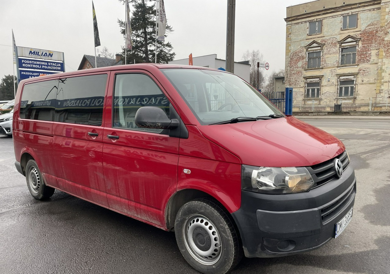 Volkswagen Transporter T5 Transporter T5 Lift 2.0 Tdi 9-osob Klima 2011 - Voiture: photos 2 Volkswagen Transporter T5 Transporter T5 Lift 2.0 Tdi 9-osob Klima 2011 - Voiture: photos 2