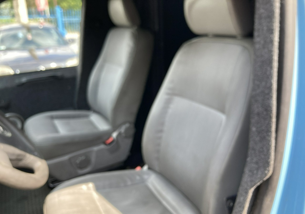 Fourgon blindé Volkswagen Transporter Trasporter T5 Bankowóz kuloodporny opanceżony Model 2015: photos 11
