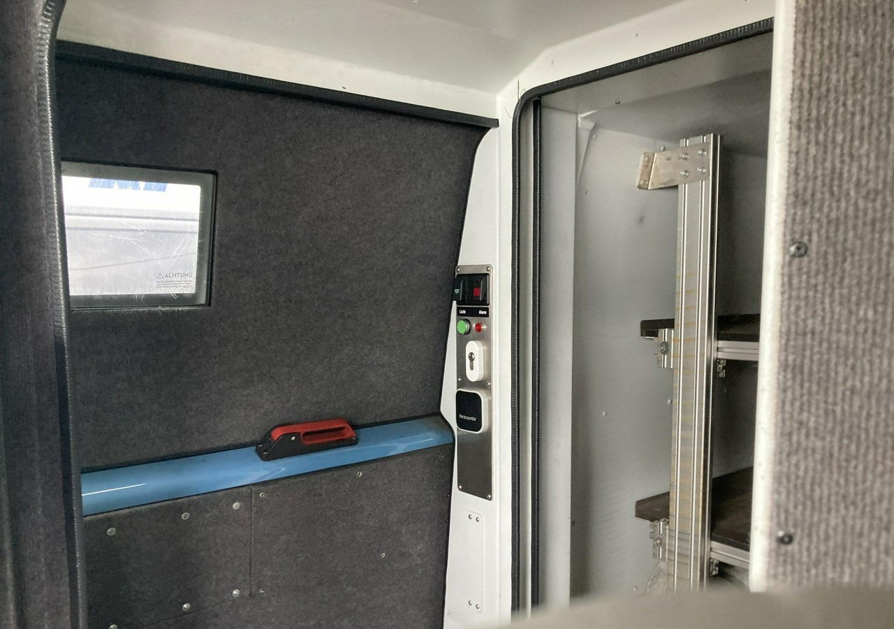 Fourgon blindé Volkswagen Transporter Trasporter T5 Bankowóz kuloodporny opanceżony Model 2015: photos 20