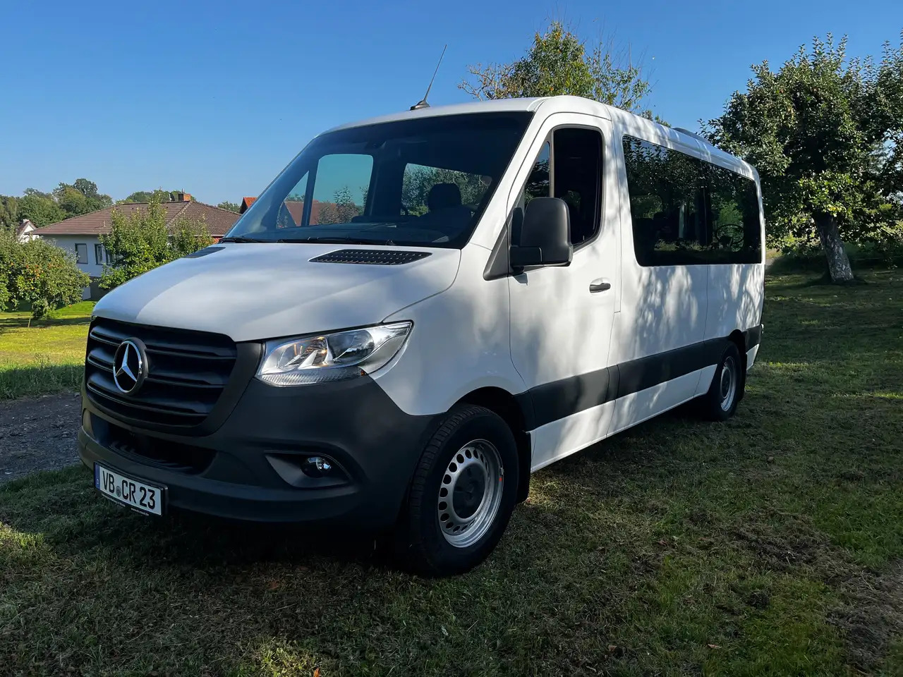 Mercedes-Benz Sprinter KOMBI TOURER DACHKLIMA 9-SITZE - Transport de personnes, Utilitaire double cabine: photos 1 Mercedes-Benz Sprinter KOMBI TOURER DACHKLIMA 9-SITZE - Transport de personnes, Utilitaire double cabine: photos 1