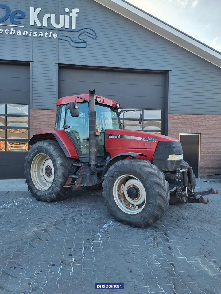 Case MX 135 - Tracteur agricole: photos 1 Case MX 135 - Tracteur agricole: photos 1