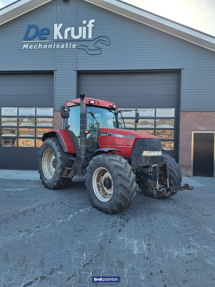 Case MX 135 - Tracteur agricole: photos 2 Case MX 135 - Tracteur agricole: photos 2