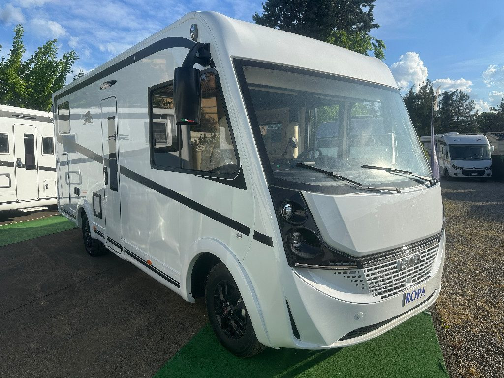 Fourgon aménagé neuf LAIKA KOSMO H 1319 - CHIAVI IN MANO: photos 1