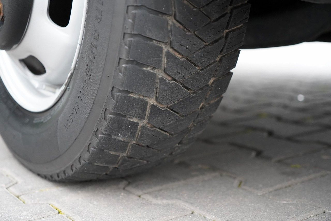 Utilitaire frigorifique Iveco DAILY 35.120 / CHŁODNIA LAMBERET / AGREGAT CARRI: photos 11 Utilitaire frigorifique Iveco DAILY 35.120 / CHŁODNIA LAMBERET / AGREGAT CARRI: photos 11