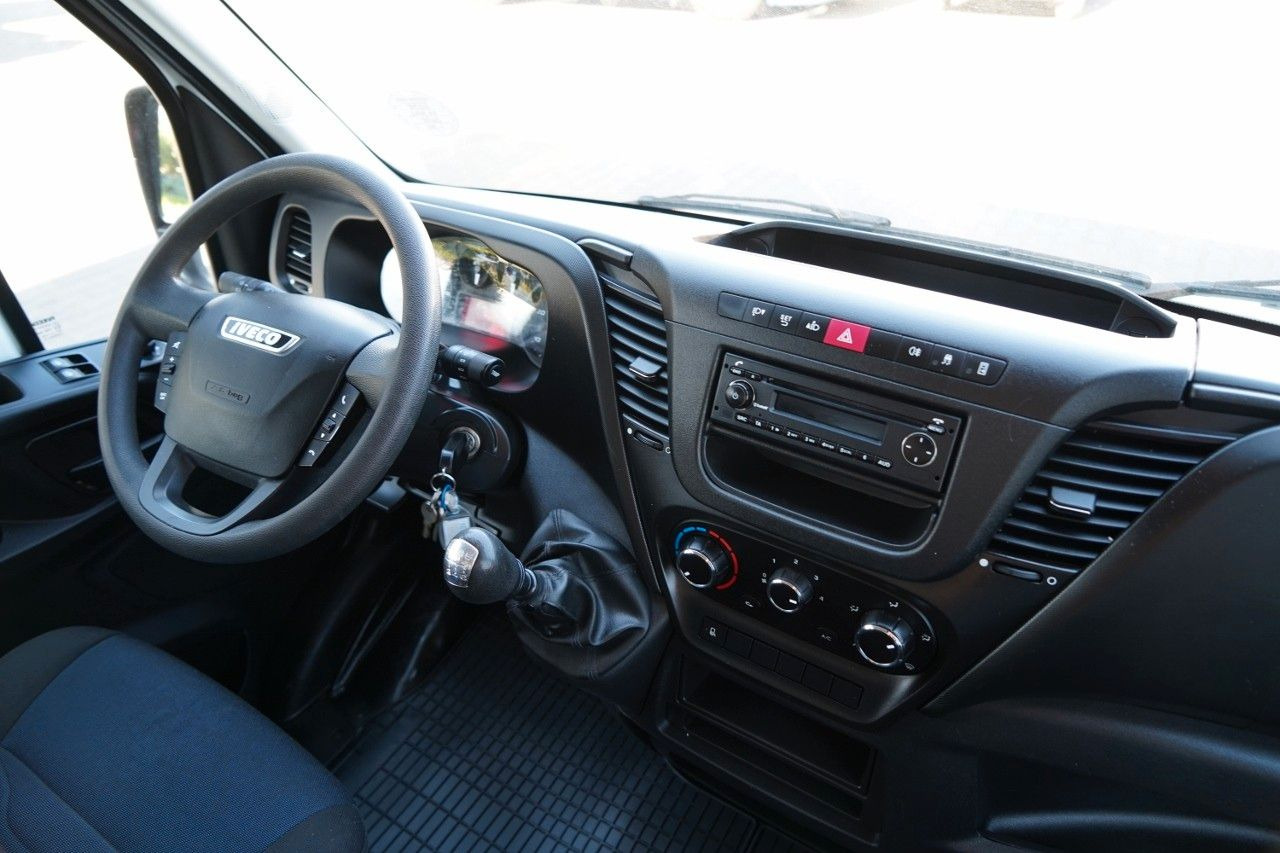 Utilitaire benne, Utilitaire double cabine Iveco DAILY 35-140 / BRYGADOWKA / WYWROTKA / BLIŹNIAK: photos 15