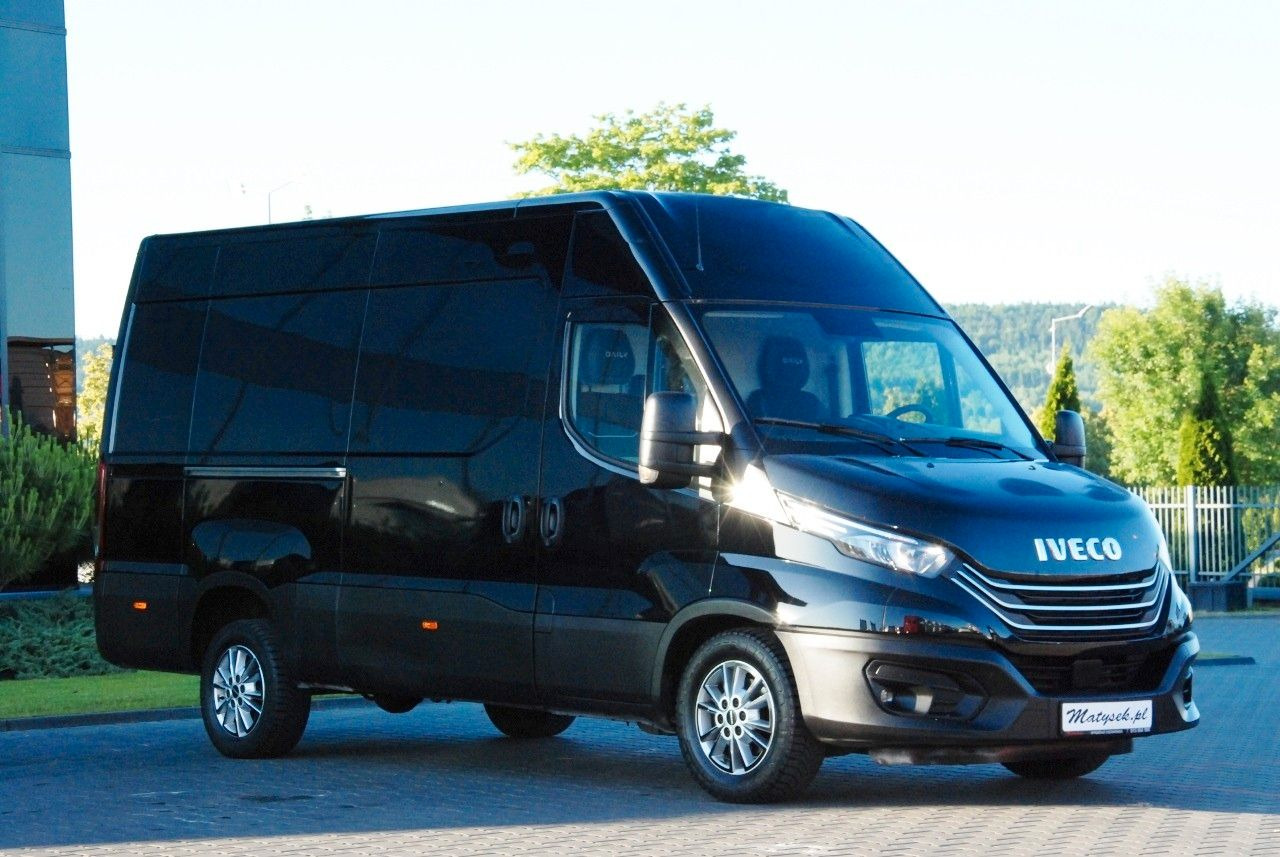 Iveco DAILY 35-180 / BLASZAK / 2022 ROK / HI-MATIC / - Fourgon utilitaire: photos 2 Iveco DAILY 35-180 / BLASZAK / 2022 ROK / HI-MATIC / - Fourgon utilitaire: photos 2