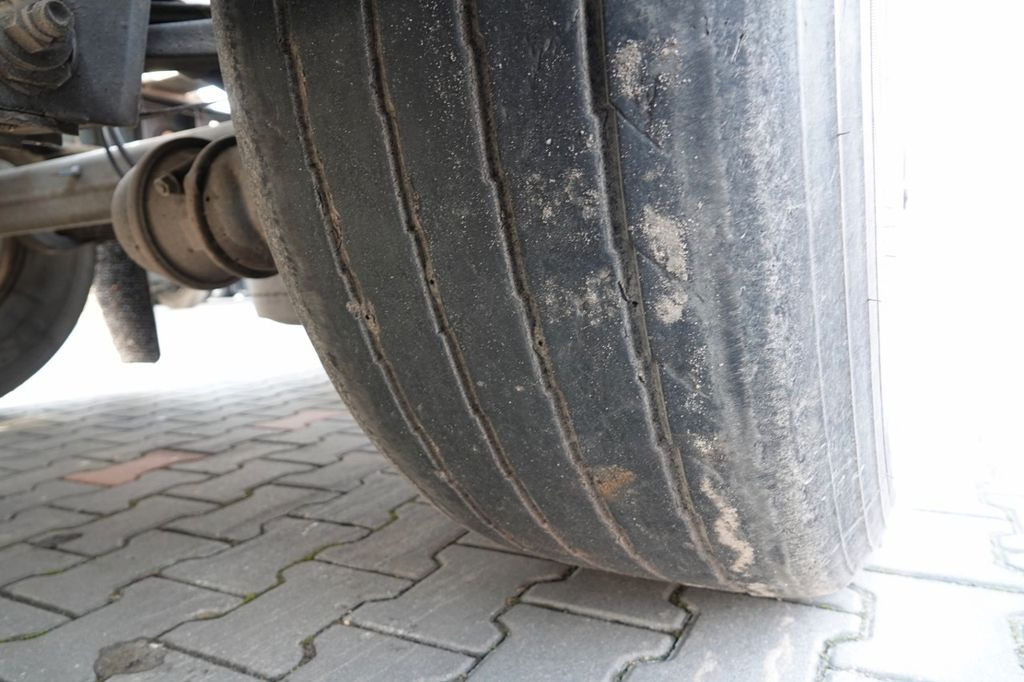 Semi-remorque citerne Lag CYSTERNA DO PALIWA / 36200 L / 4 KOMORY Lag CYSTERNA DO PALIWA / 36200 L / 4 KOMORY: photos 11 Semi-remorque citerne Lag CYSTERNA DO PALIWA / 36200 L / 4 KOMORY Lag CYSTERNA DO PALIWA / 36200 L / 4 KOMORY: photos 11